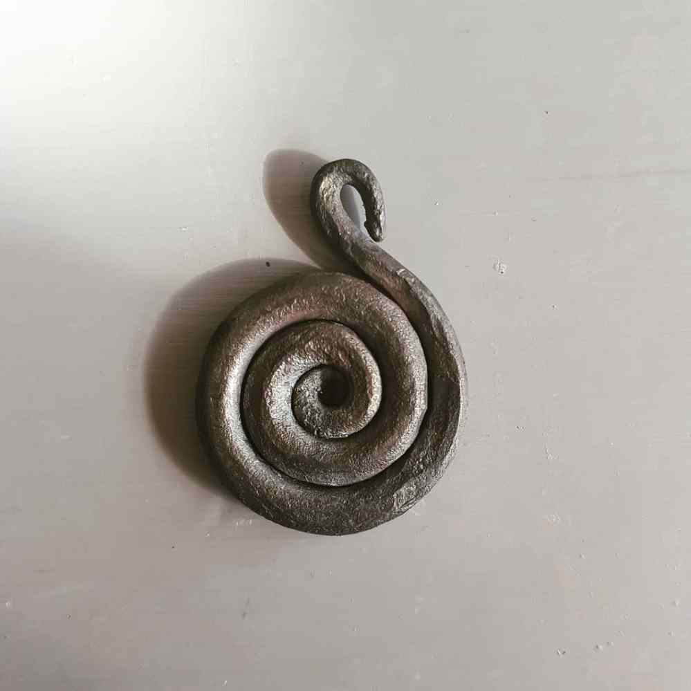 caroline hardaker writes