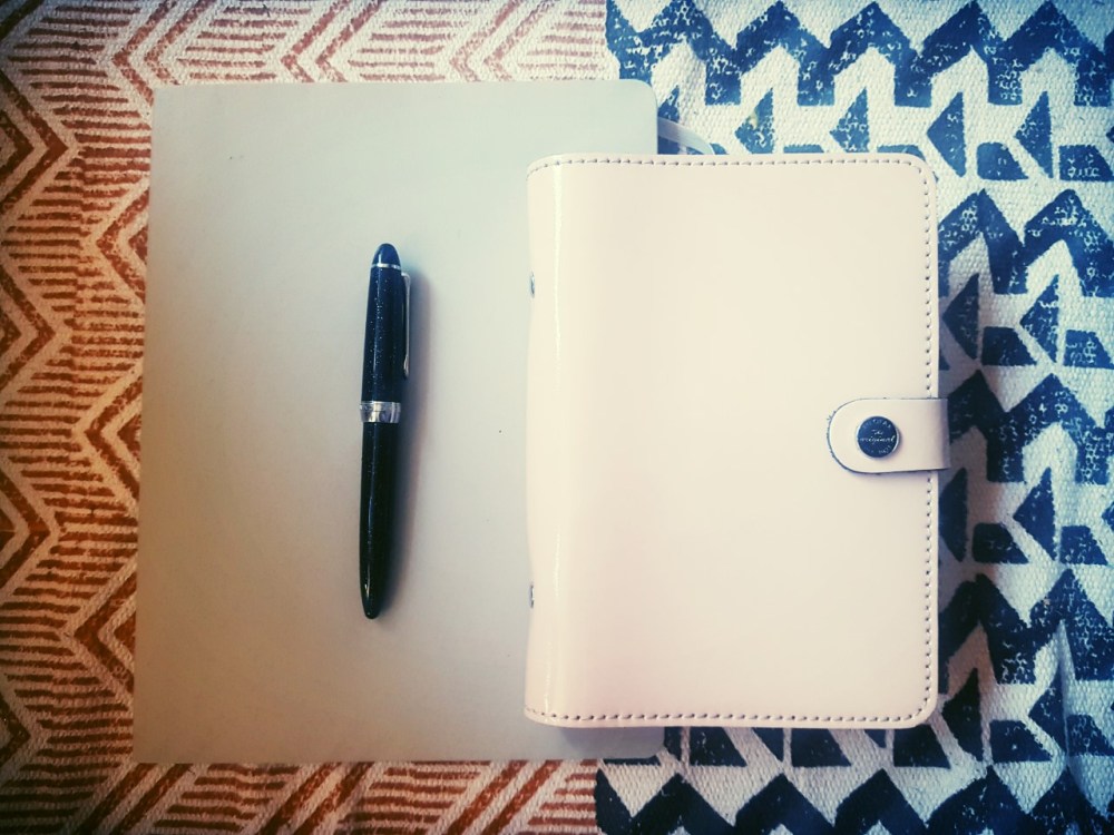 sailor fountain pen and filofax